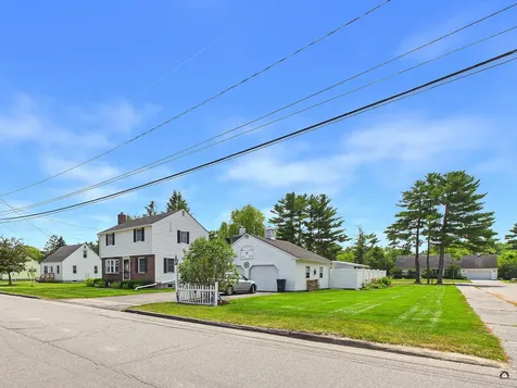 34 Windsor Avenue Augusta ME 04330