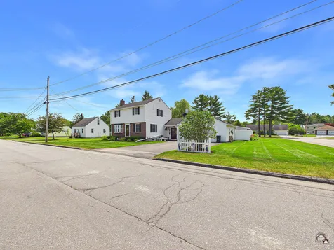 34 Windsor Avenue Augusta ME 04330