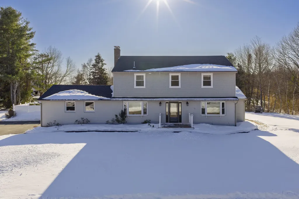 8 Rhonda Drive Scarborough ME 04074