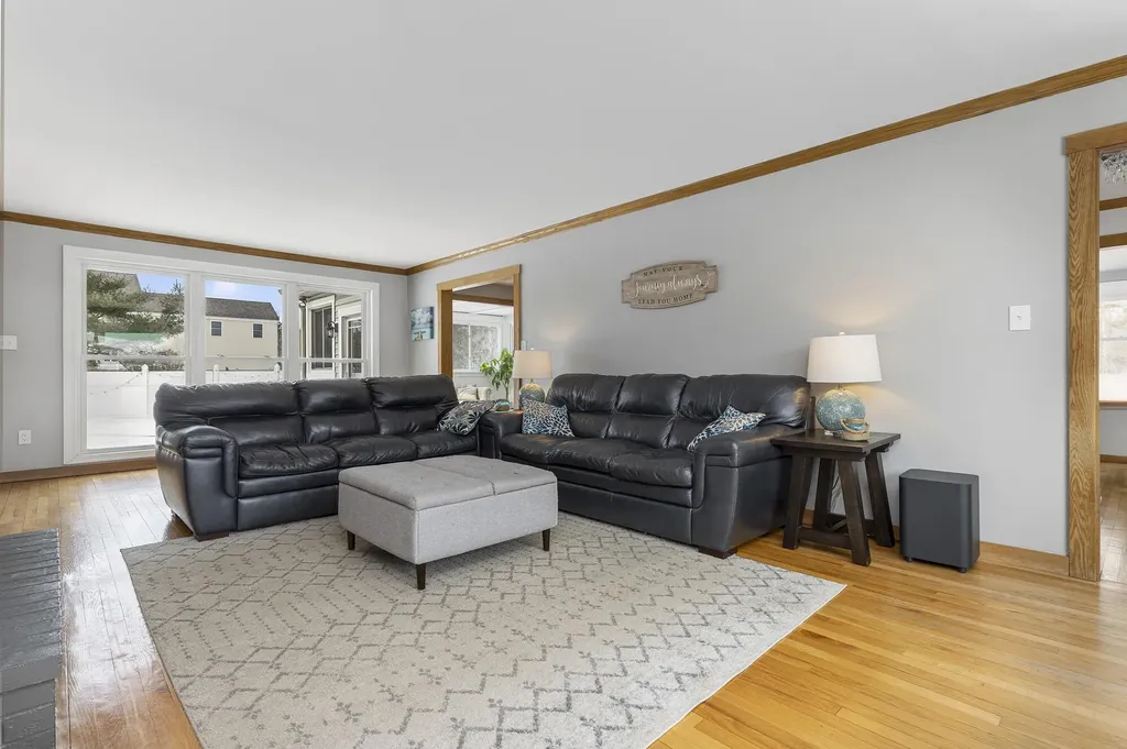 8 Rhonda Drive Scarborough ME 04074