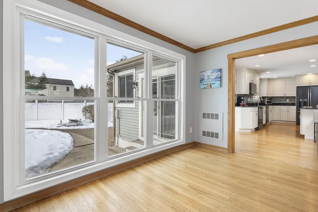 8 Rhonda Drive Scarborough ME 04074
