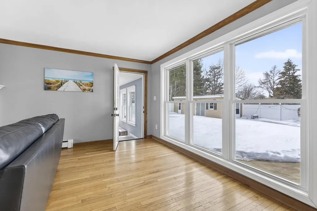 8 Rhonda Drive Scarborough ME 04074