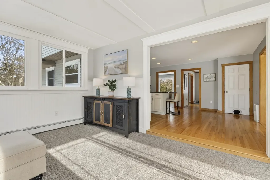 8 Rhonda Drive Scarborough ME 04074