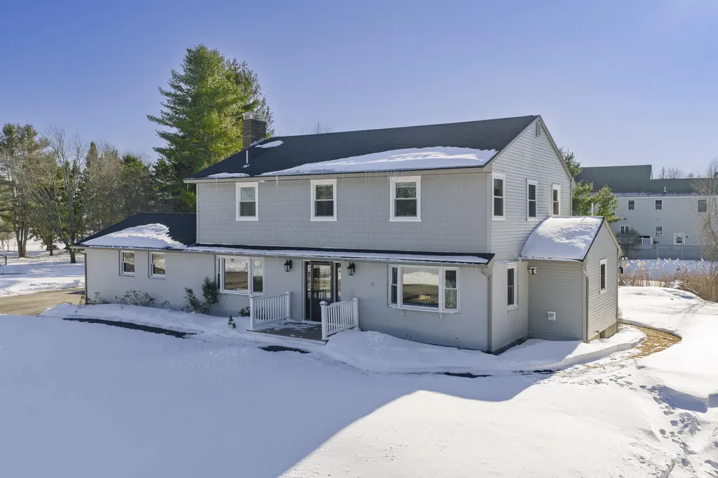 8 Rhonda Drive Scarborough ME 04074