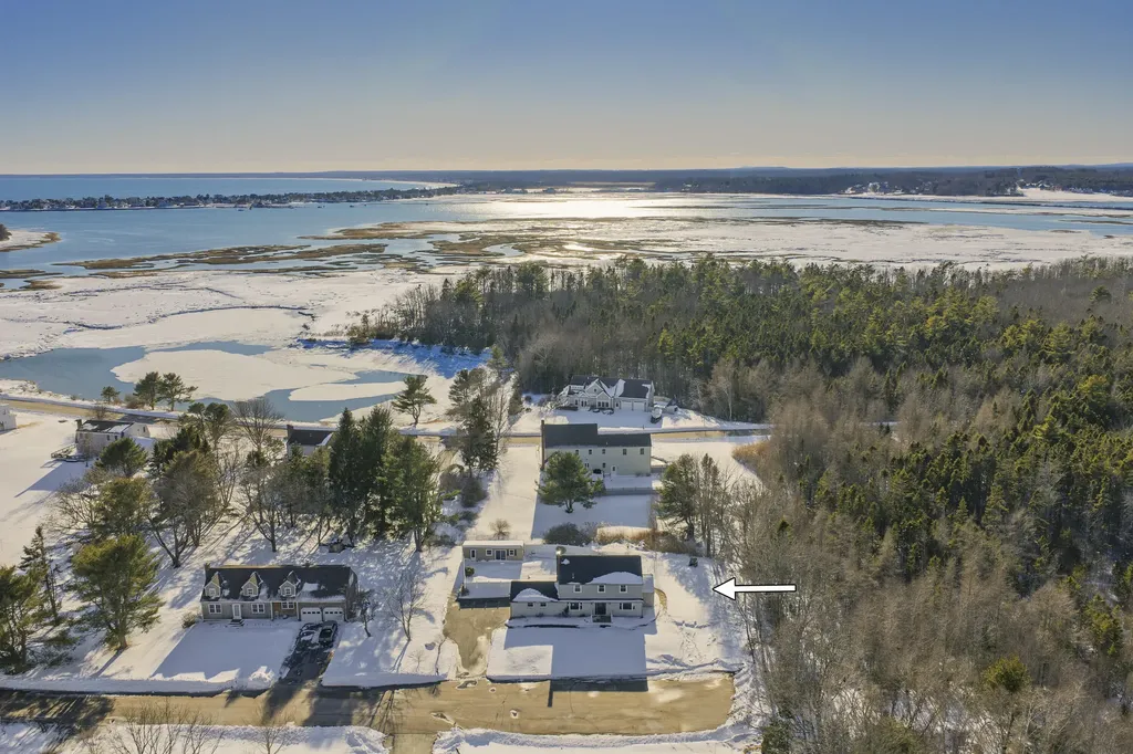 8 Rhonda Drive Scarborough ME 04074