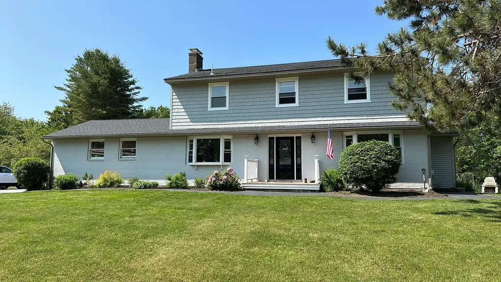 8 Rhonda Drive Scarborough ME 04074