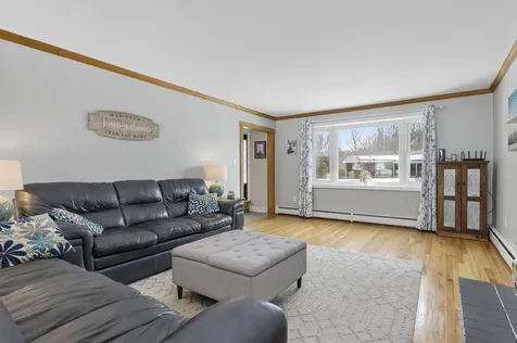 8 Rhonda Drive Scarborough ME 04074