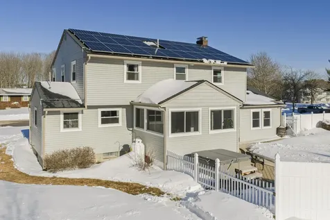 8 Rhonda Drive Scarborough ME 04074
