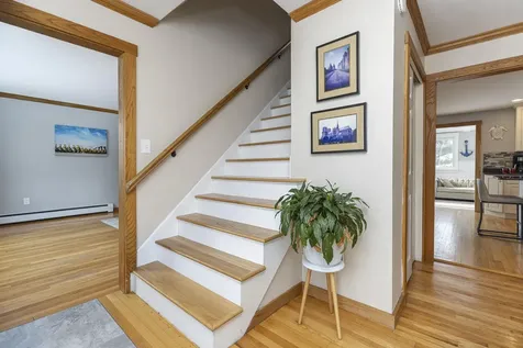 8 Rhonda Drive Scarborough ME 04074