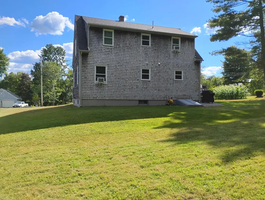 11 Pike Street Lisbon ME 04252