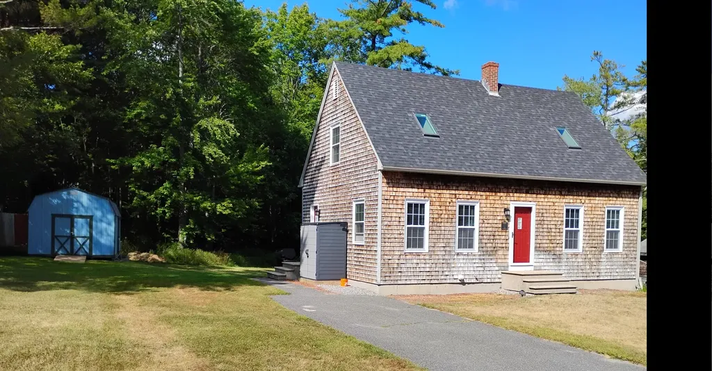 11 Pike Street Lisbon ME 04252