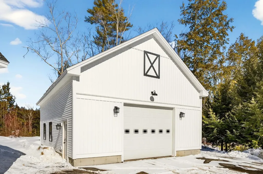 20 Revolution Drive Windham ME 04062