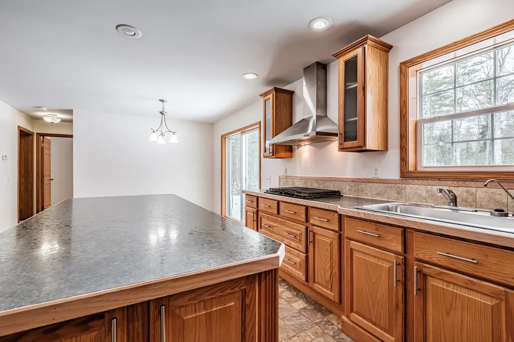 62 Townsend Way Topsham ME 04086