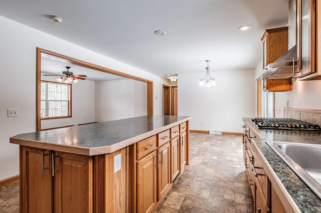 62 Townsend Way Topsham ME 04086