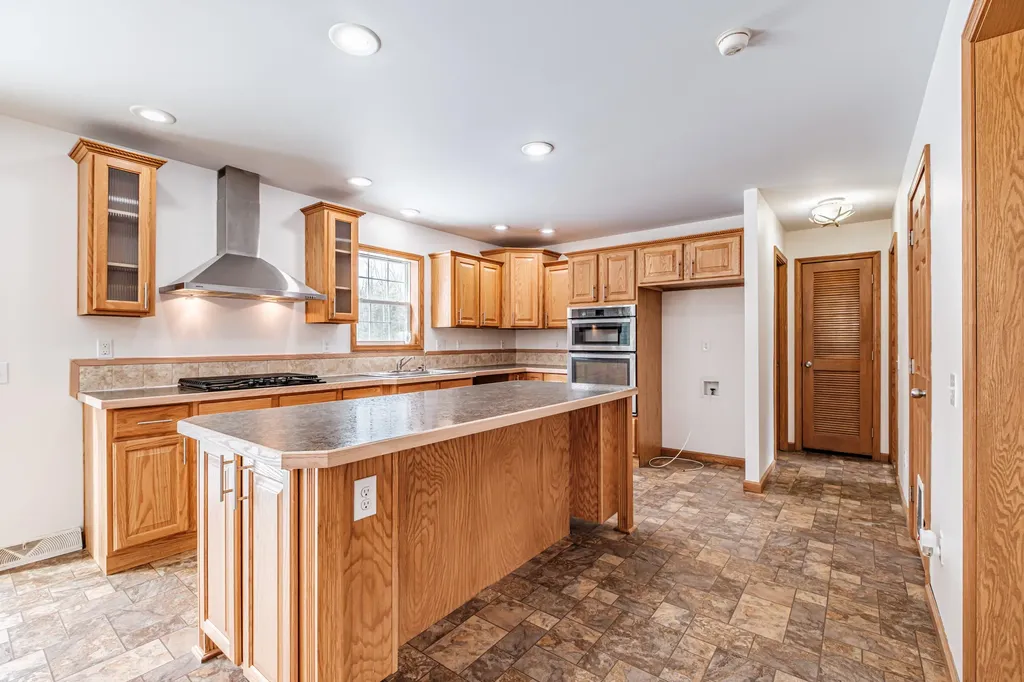 62 Townsend Way Topsham ME 04086