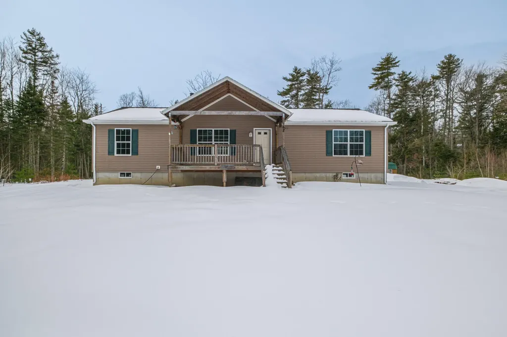 62 Townsend Way Topsham ME 04086