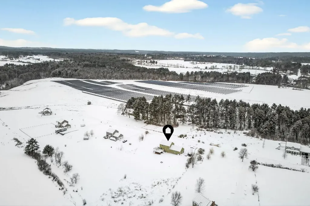 16 Norway Road Gorham ME 04038