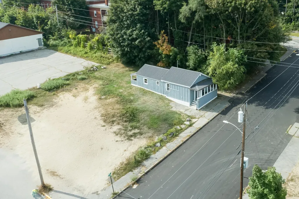 49 Oxford Avenue Rumford ME 04276