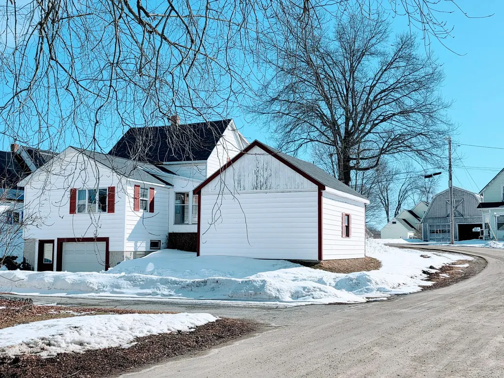 5 Brook Street Fairfield ME 04937