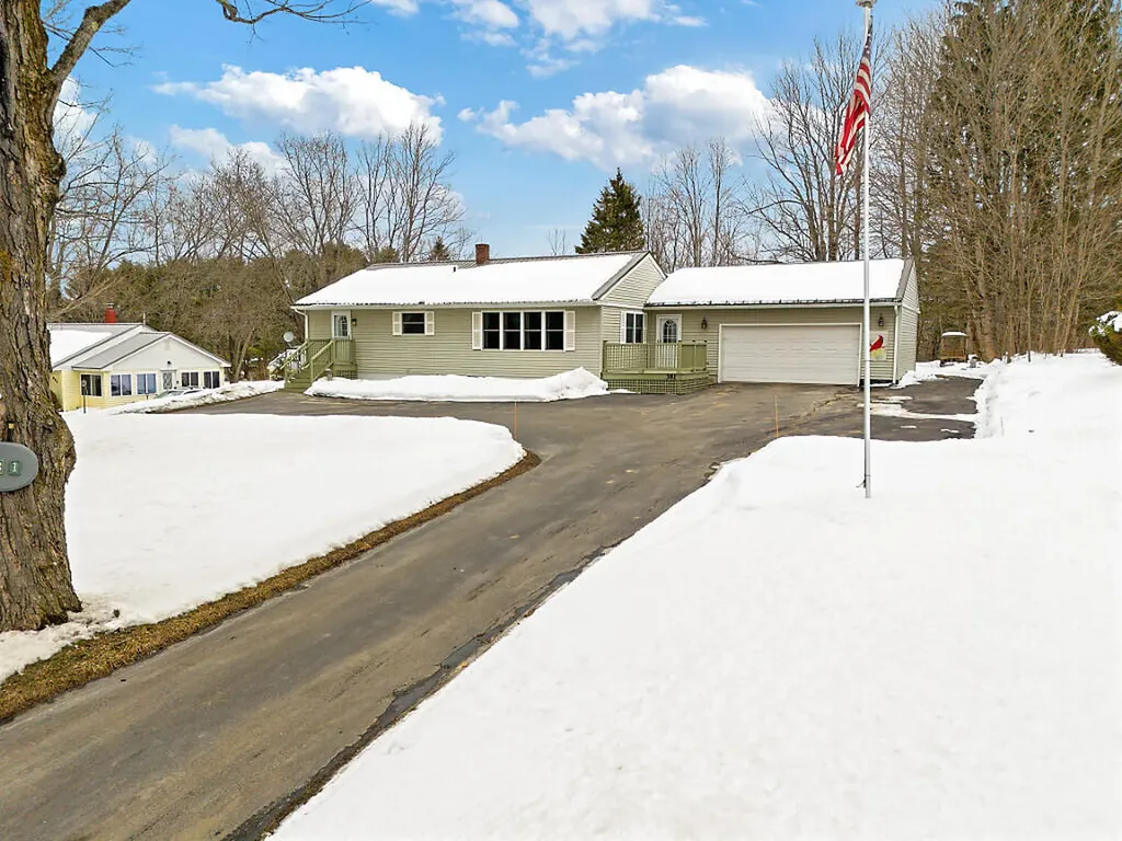 381 W River Road Augusta ME 04330