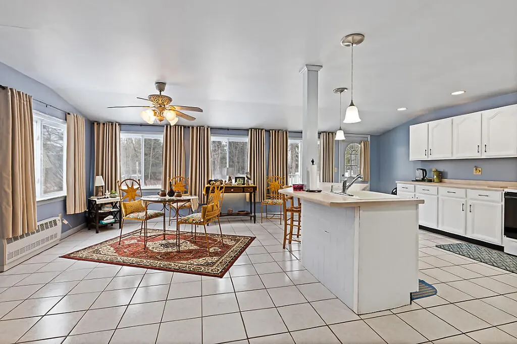 381 W River Road Augusta ME 04330