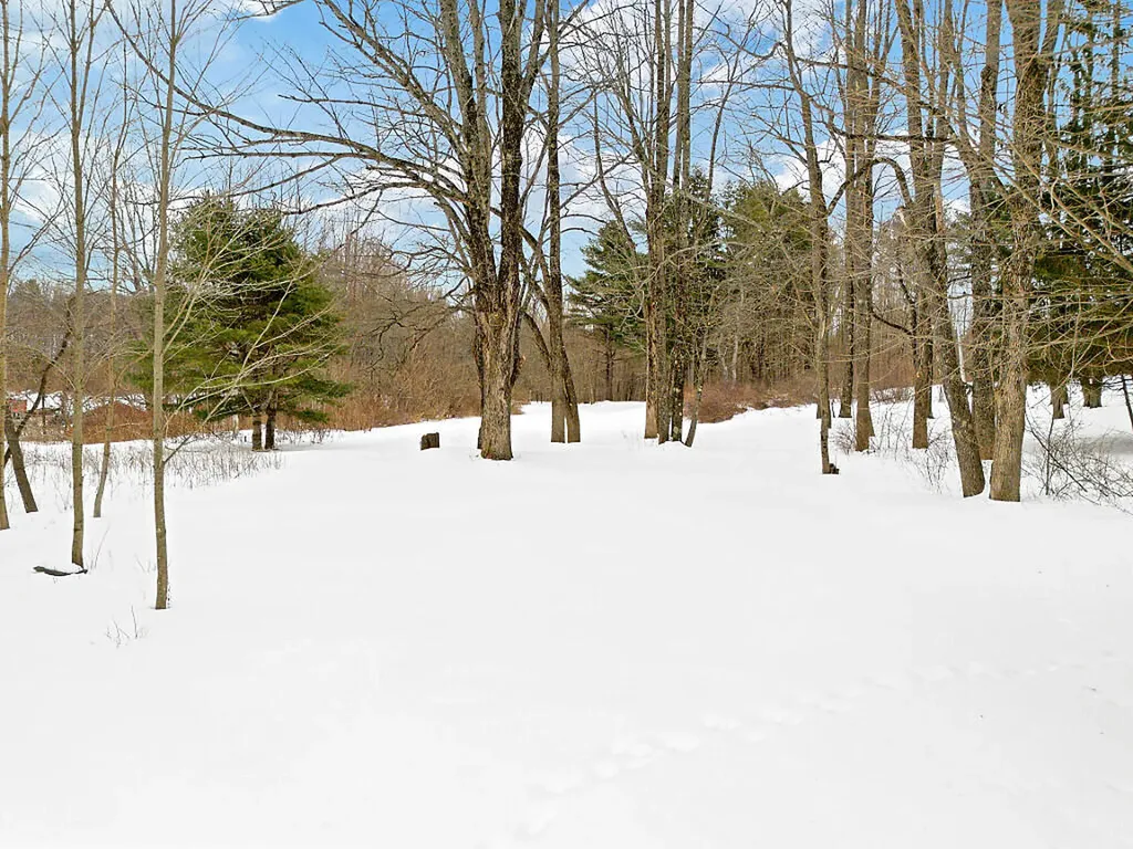 381 W River Road Augusta ME 04330