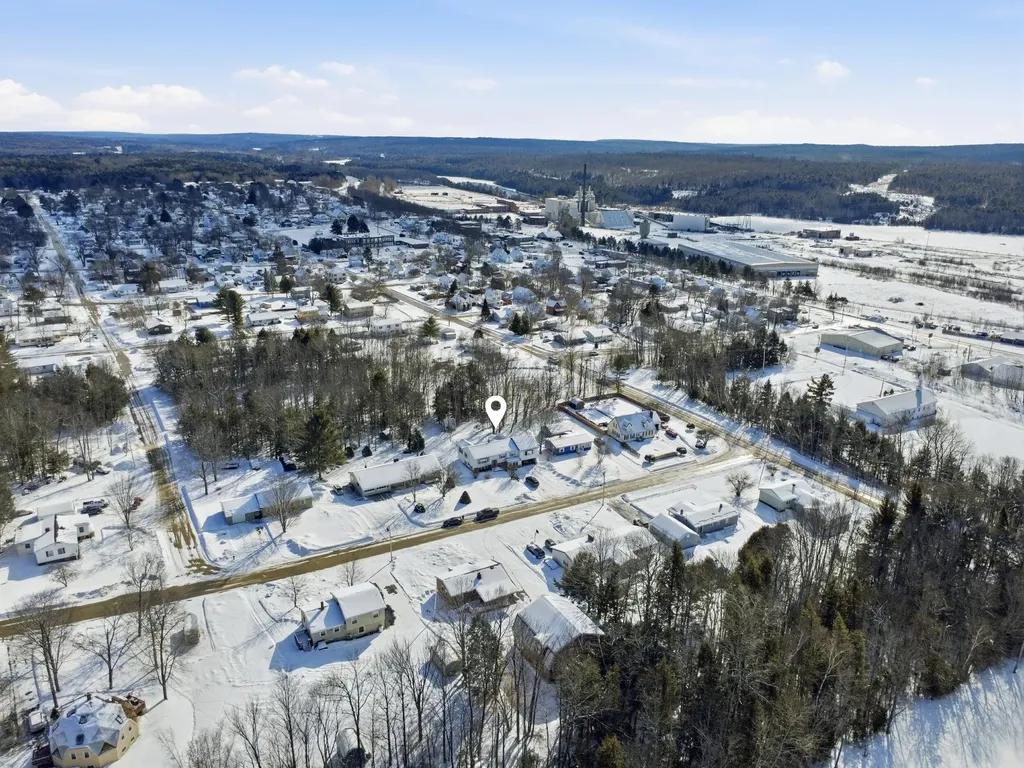 21 Independence Lane East Millinocket ME 04430