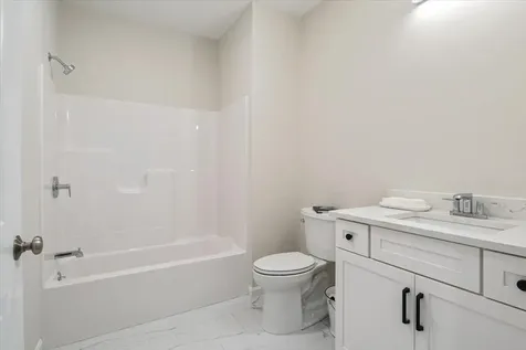 30-3 Regency Circle Kittery ME 03904