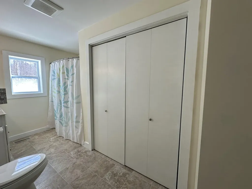 25 Yarmouth Road Gray ME 04039