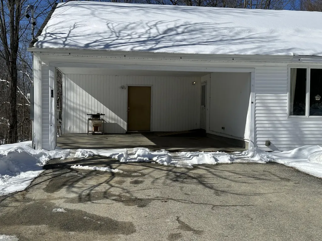 25 Yarmouth Road Gray ME 04039