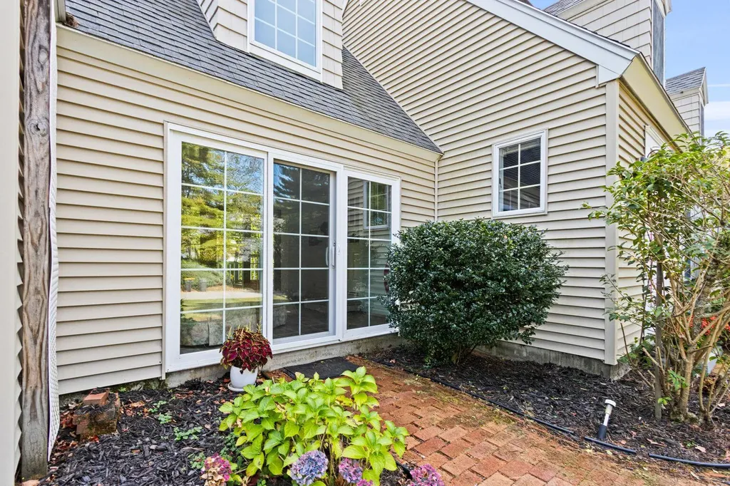 2 Bunker Hill Terrace Scarborough ME 04074