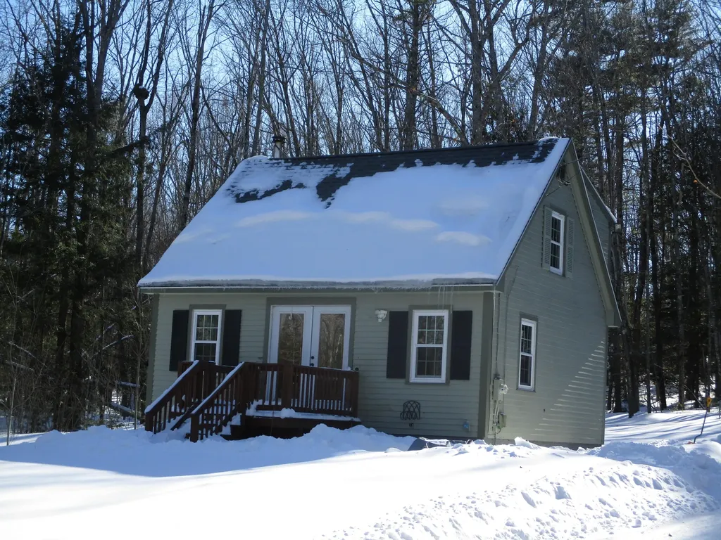 776 Cape Road Hollis ME 04042
