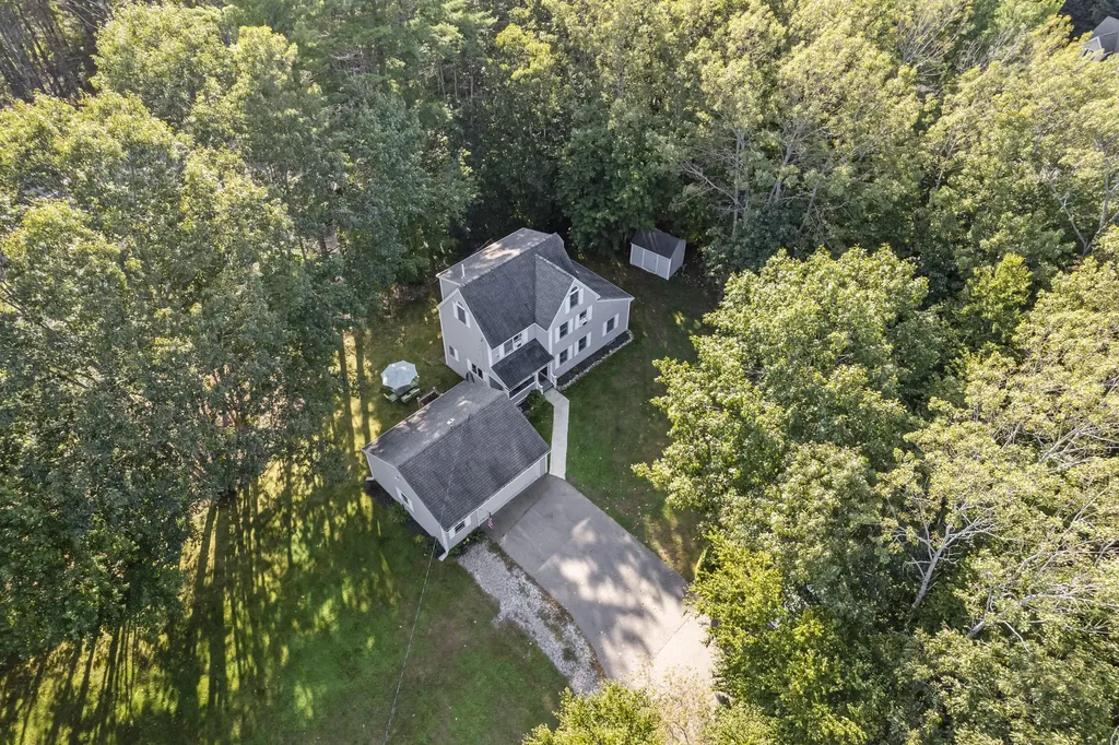 12 Cardinal Lane York ME 03909