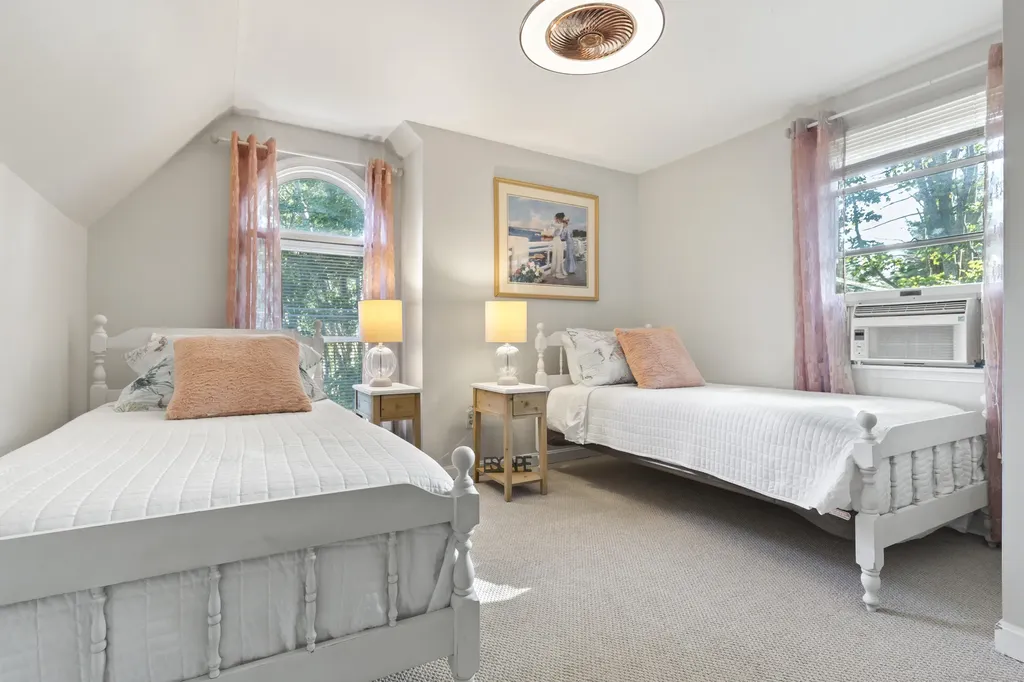 12 Cardinal Lane York ME 03909