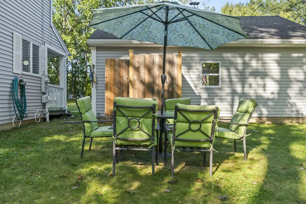 12 Cardinal Lane York ME 03909