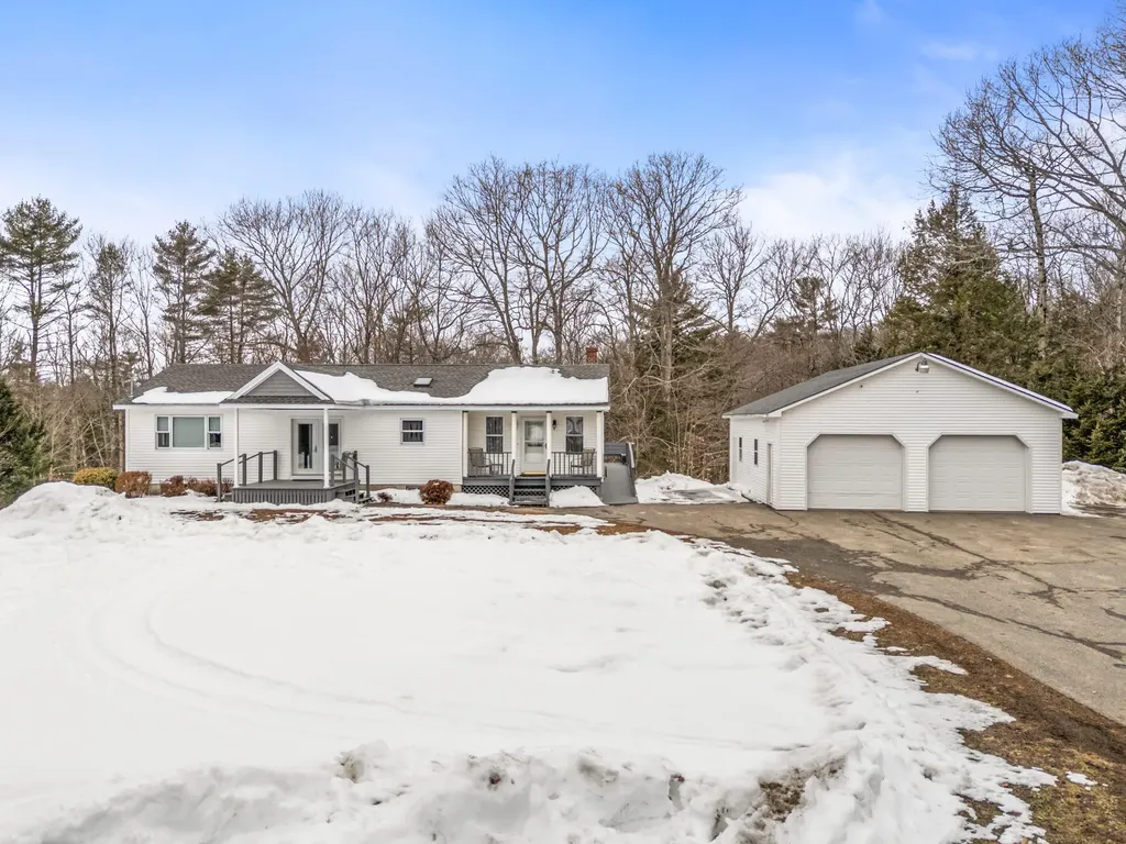 97 1st Street West Gardiner ME 04345