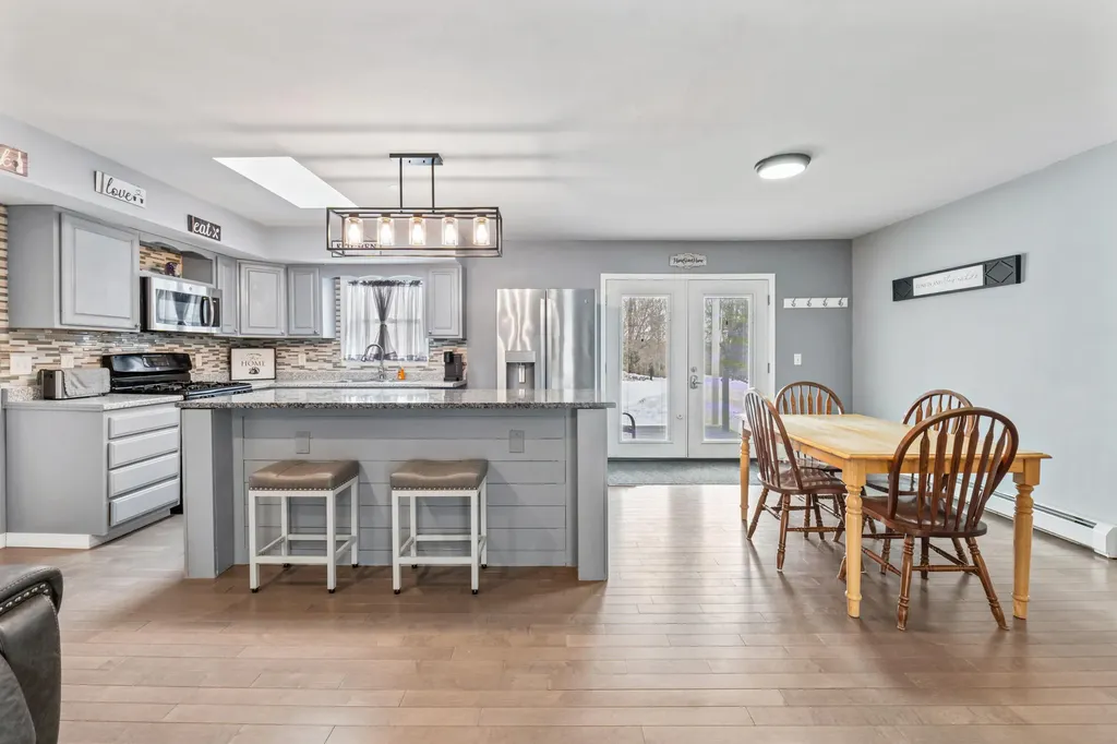 97 1st Street West Gardiner ME 04345