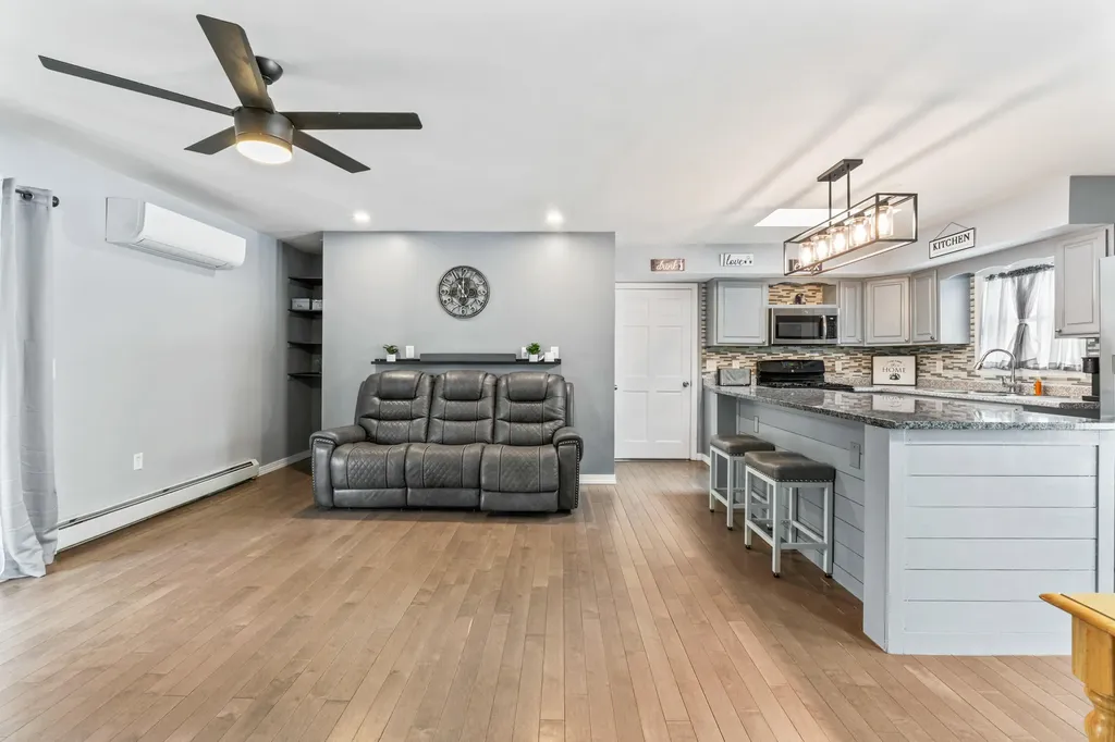 97 1st Street West Gardiner ME 04345
