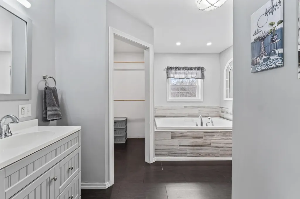97 1st Street West Gardiner ME 04345