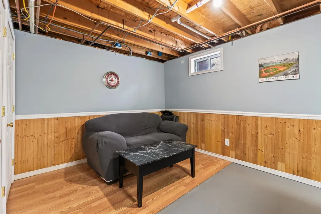 97 1st Street West Gardiner ME 04345
