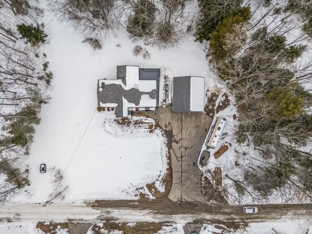 97 1st Street West Gardiner ME 04345