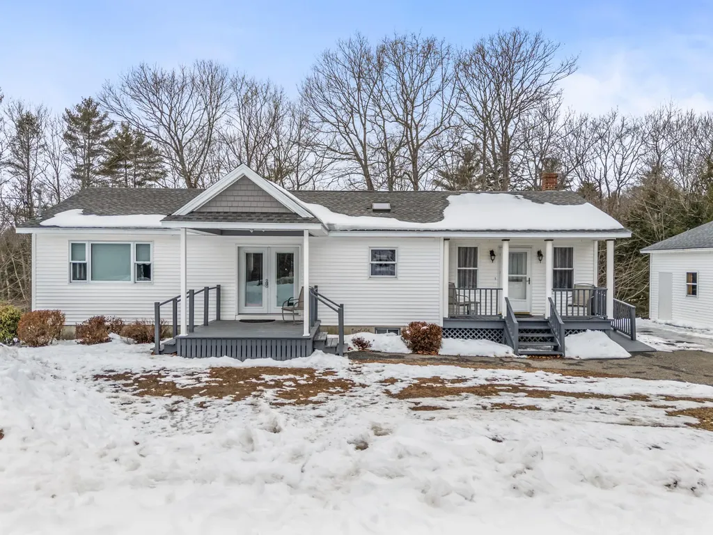 97 1st Street West Gardiner ME 04345