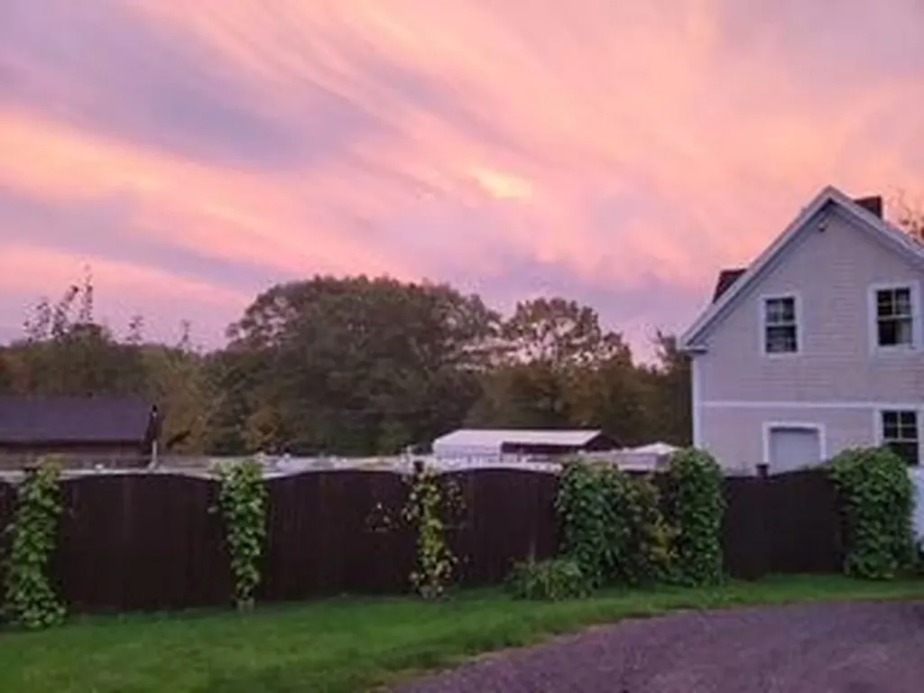 144 Middle Road Edgecomb ME 04556