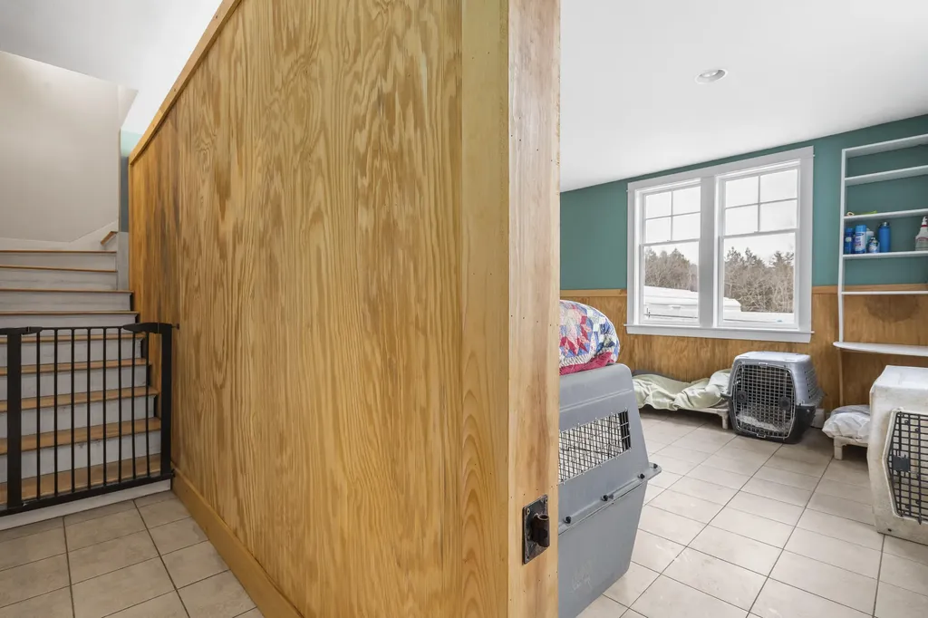 144 Middle Road Edgecomb ME 04556
