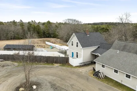 144 Middle Road Edgecomb ME 04556
