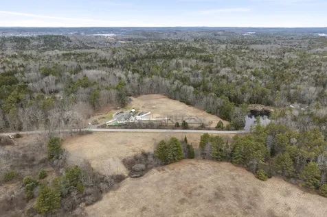 144 Middle Road Edgecomb ME 04556