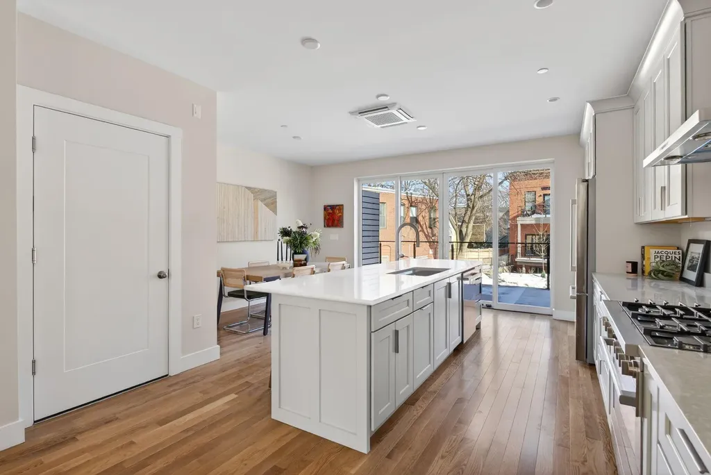 55 Carleton Street Portland ME 04102
