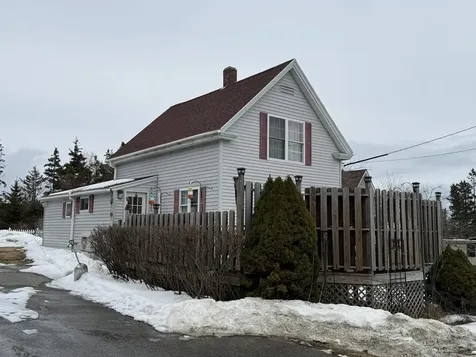 20 Tea Hill Road Stonington ME 04681