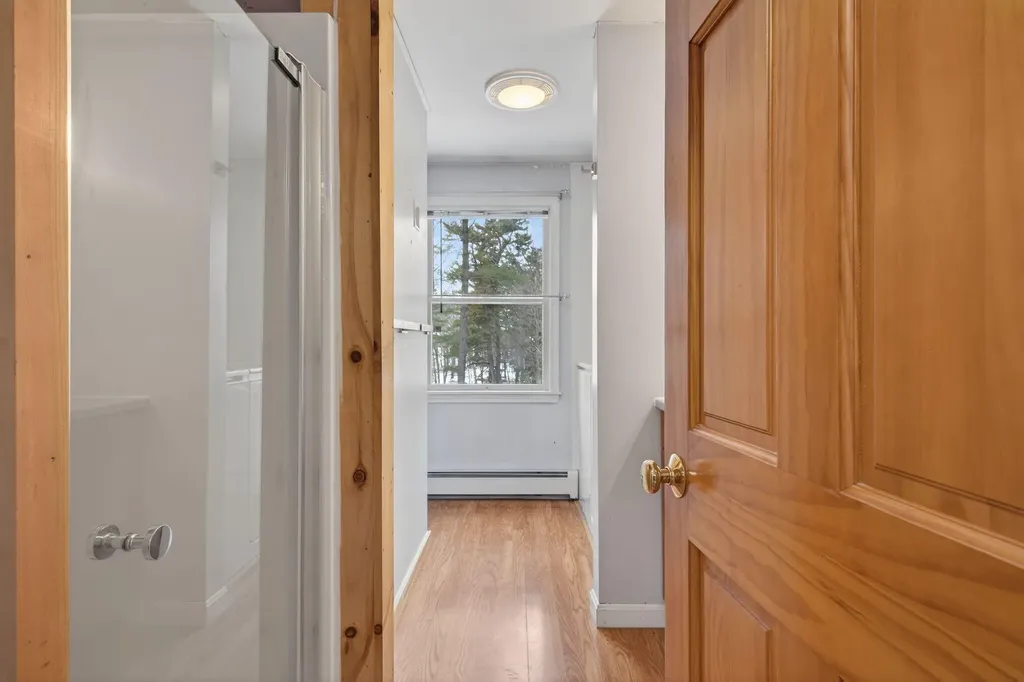 8-10 Bayview Lane Kittery ME 03904