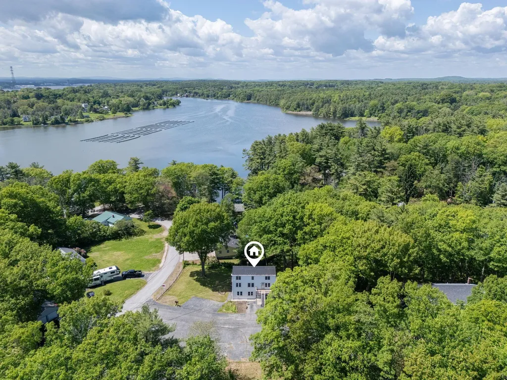 8-10 Bayview Lane Kittery ME 03904